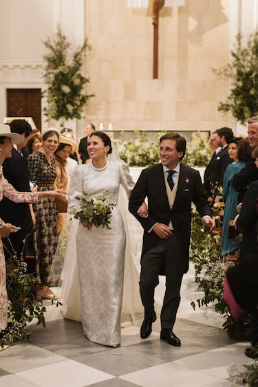 El alcalde de Madrid, José Luis Martínez-Almeida, y la sobrina segunda del Rey Felipe VI, Teresa Urquijo, contraen matrimonio en la parroquia San Francisco de Borja.
