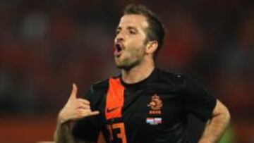 Van der Vaart quiere acabar en el Cadiz