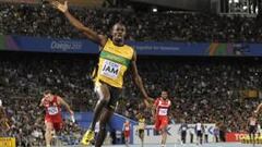 <b>APOTEOSIS JAMAICANA. </b>Usain Bolt llega vencedor a la meta en 4x100 metros, con récord mundial en un tiempo de 37.04. Le entregó el relevo Blake, el campeón de 100.