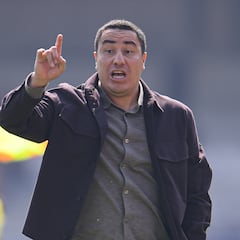 CU abuchea a Efraín Juárez