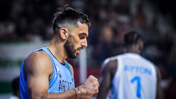 AME1916. SANTIAGO DEL ESTERO (ARGENTINA), 16/08/2023.- Fotografía cedida por la Federación Internacional de Baloncesto FIBA que muestra a Facundo Campazzo de Argentina mientras reacciona a una jugada contra Bahamas, durante un partido de la tercera jornada del torneo Preolímpico de la FIBA, que entrega cupos para los siguiente Juegos Olímpicos París 2024, hoy, en Santiago del Estero (Argentina). EFE/ Marcelo Endelli / FIBA SOLO USO EDITORIAL/NO VENTAS/SOLO DISPONIBLE PARA ILUSTRAR LA NOTICIA QUE ACOMPAÑA/CRÉDITO OBLIGATORIO