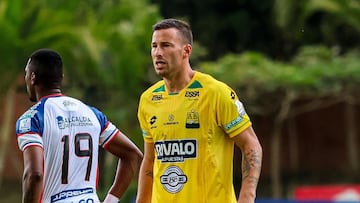 Luciano Pons se agota de las críticas de los hinchas de la U y dispara antes de enfrentar a Colo Colo