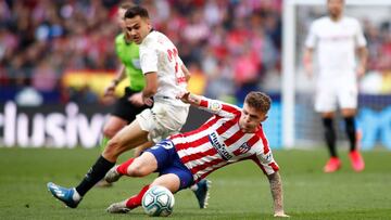 Kieran Trippier of Atletico Madrid and Sergio Reguilon of Sevilla in action during the Spanish League, La Liga, football match played between Atletico de Madrid and Sevilla FC at Wanda Metropolitano stadium on March 07, 2020 in Madrid, Spain.
 
 
 07/03/2