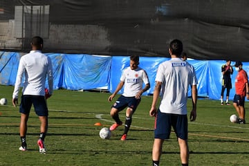 Los dirigidos por  Reinaldo Rueda continúan trabajando en Brasilia antes de enfrentar a Uruguay en los cuartos de final.