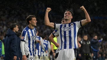 Jon Gorrotxategi celebra su gol al Athletic en el derbi vasco.