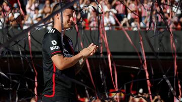 Sao Paulo presenta a James Rodríguez en el estadio Morumbi.