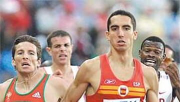 <b>CASADO SE ESTRENA Y REYES, PENTAFINALISTA.</b> Para el madrileño Arturo Casado (22 años, en la foto) es su primera participación en un Mundial y, por lo tanto, la primera vez que entra en una final. Sin embargo, para Reyes Estévez es su quinta final, las mismas que lleva el ausente El Guerrouj, una cifra que es récord de los campeonatos. Higuero, sin embargo, participa por segunda vez en una última ronda, porque en París 2003 ya consiguió el pase y fue duodécimo.