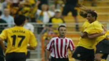 <b> ALEGRÍA ALEMANA.</B> Los jugadores del Dresde jugaron más motivados y sorprendieron a los 'leones'.