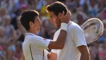 Djokovic y Del Potro se saludan tras su semifinal.