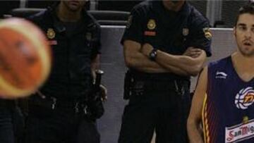 <b>A PUNTO.</b> El escolta catalán tratará de aportar su calidad en el partido ante los vigentes campeones del torneo.