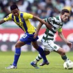 Gudiño no pudo detener al Sporting, que sigue vivo