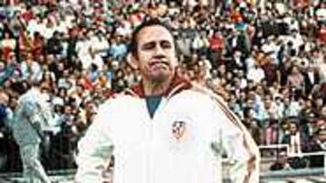 IMBORRABLE. Lorenzo ha pasado a la historia del Atlético por llevarlo a la final de una Copa de Europa.