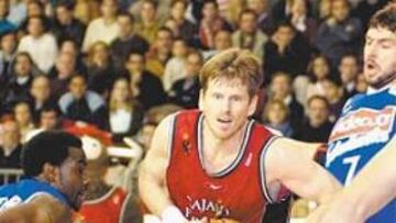 <b>REGRESO. </b>Larrañaga, ex jugador del C. S. Fernando, vuelve a la ACB.