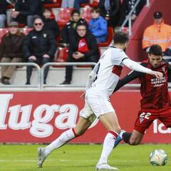 El Mirandés se doctora ante el Huesca