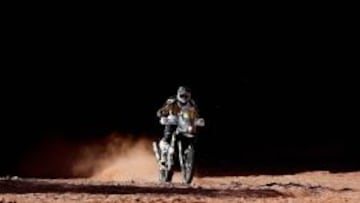 Pablo Quintanilla arremete para llegar al podio en el Dakar.