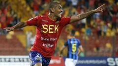 La alegría de Varas: debutará con 30 años a nivel internacional