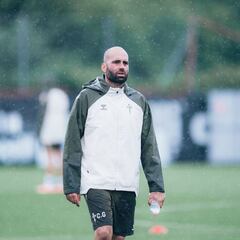 Giráldez: “El club me transmite que cuenta conmigo”