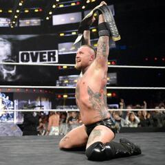 Black, Baszler y Cole, primeros reyes de Nueva Orleans