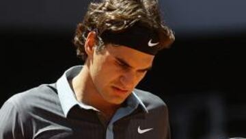 El suizo Roger Federer, segundo favorito, completó uno de sus mejores partidos sobre tierra batida para vencer al estadounidense Andy Roddick, por 7-5, 6-7 (5) y 6-1 en dos horas y 11 minutos, y clasificarse para las semifinales del Masters 1000 de Madrid.