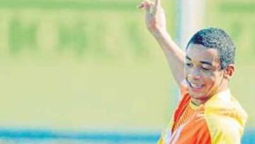 <b>ESPERA NOTICIAS. </b>Marcelo sigue trabajando con el 'Flu', pero con un ojo puesto en el Madrid.