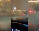 Vídeo: El increíble rayo que impactó un poste de luz en Guaymas, Sonora que fue captado por un automovilista