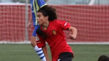 Observa algunas de las jugadas más destacadas del futbolista mexicano. Aquí su habilidad a los 14 años de edad, cuando firmó un contrato de ocho años con el Mallorca.