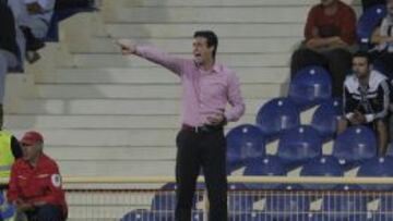 Emery da instrucciones en Estoril.