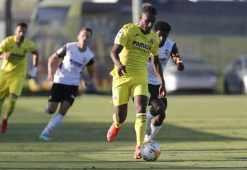 Haissem Hassan con el balón.