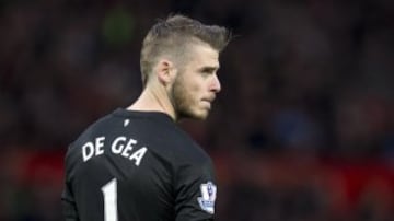 4 - David de Gea: El retiro de Van der Sar en 2011 obligó a Manchester United a buscar un arquero de las mismas cualidades. Los ingleses se fijaron en David de Gea, joven promesa del Atlético de Madrid. El elenco de Old Trafford no lo pensó dos veces y se quedó con el español a cambio de 25 millones de euros.