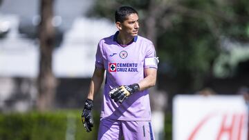 Jesús Corona vuelve a jugar con Cruz Azul