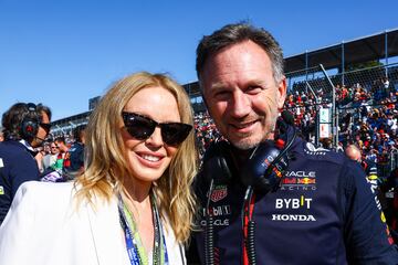 Kylie Minogue, cantante, compositora y actriz australiana, junto a Christian Horner.