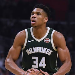 Un graffiti de Anteto en Grecia, destrozado con símbolos nazis