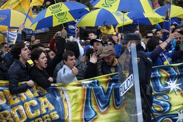 El banderazo de la afición de Boca Juniors en Madrid