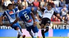 Murillo sale lesionado en la victoria de Valencia al Espanyol