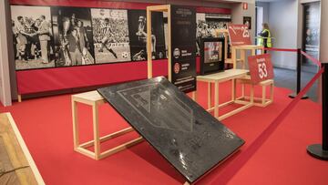 Objetos del Vicente Calderón que se subastan.