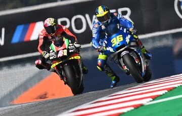 Aleix Espargaró y Joan Mir. 