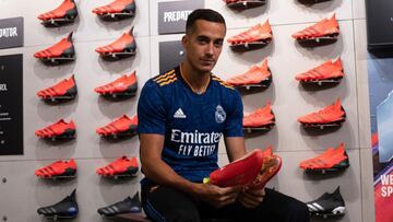 Lucas Váazquez, en el lanzamiento de la nueva segunda camiseta del Real Madrid.