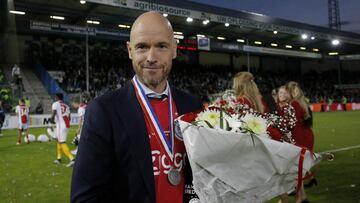 Ajax boss Ten Hag's beautiful dedication after title win