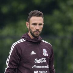 Layún pide a aficionados de América respeten su momento