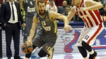 Vladimir Stimac defiende a Sergio Rodriguez.