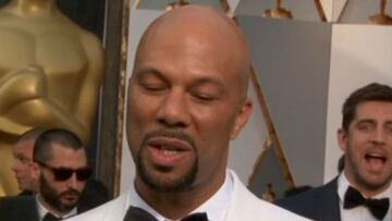 Aaron Rodgers realizando su último photoboomb.