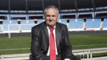 Alfonso García informó ayer a Francisco de que sigue al frente del equipo.