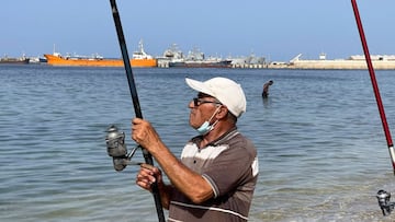 Those looking to retire on the maximum Social Security Benefit will have to take a several factors into consideration, here’s a look at what you need to do.