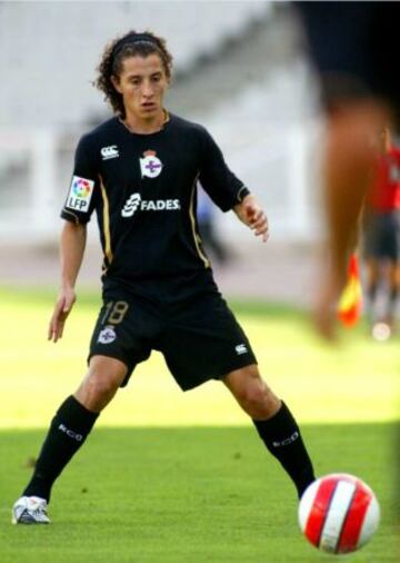 La primera aventura europea de Guardado llegó en 2007 cuando fichó por el Deportivo La Coruña, donde jugó 149 partidos, anotó 25 goles y dio 20 asistencias.