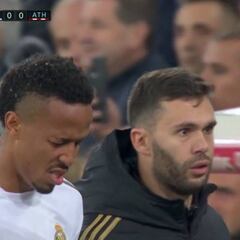 Militao tuvo que ser sustituido por un golpe en el ojo derecho