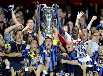 La final, disputada en el Estadio Santiago Bernabéu el 22 de mayo de 2010 enfrentó al Bayern Múnich y al Internazionale, y se saldó con victoria del equipo italiano por 2-0 gracias a un doblete de Diego Milito. 