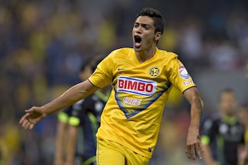 Aunque debutó en Primera División con Alfredo Tena en el Apertura 2011, fue con Miguel Herrera con quien comenzó a gozar de minutos. A partir del Clausura 2012 apareció con regularidad en la plantilla de las Águilas hasta que en el Apertura 2014 emigró a Europa con el Atlético de Madrid. 