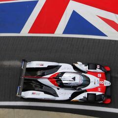 Toyota al frente con el coche de Alonso a 1.3 del mejor tiempo