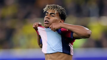DORTMUND (Germany), 15/04/2025.- Lamine Yamal of Barcelona gestures during the UEFA Champions League quarter-finals, 2nd leg soccer match between Borussia Dortmund and FC Barcelona, in Dortmund, Germany, 15 April 2025. (Liga de Campeones, Alemania) EFE/EPA/CHRISTOPHER NEUNDORF