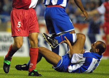 Durante la noche del 30 de septiembre de 2001 en Riazor, durante un derbi entre el Dépor y el Celta, Manuel Pablo sufrió una grave lesión, una fractura abierta de tibia y peroné en un lance completamente fortuito con el brasileño Everton Giovanella.